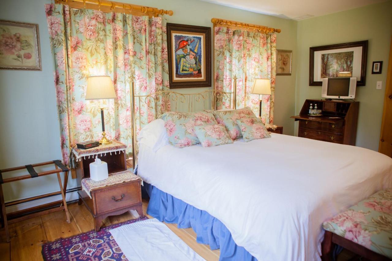 Highland Lake Inn Andover Ruang foto