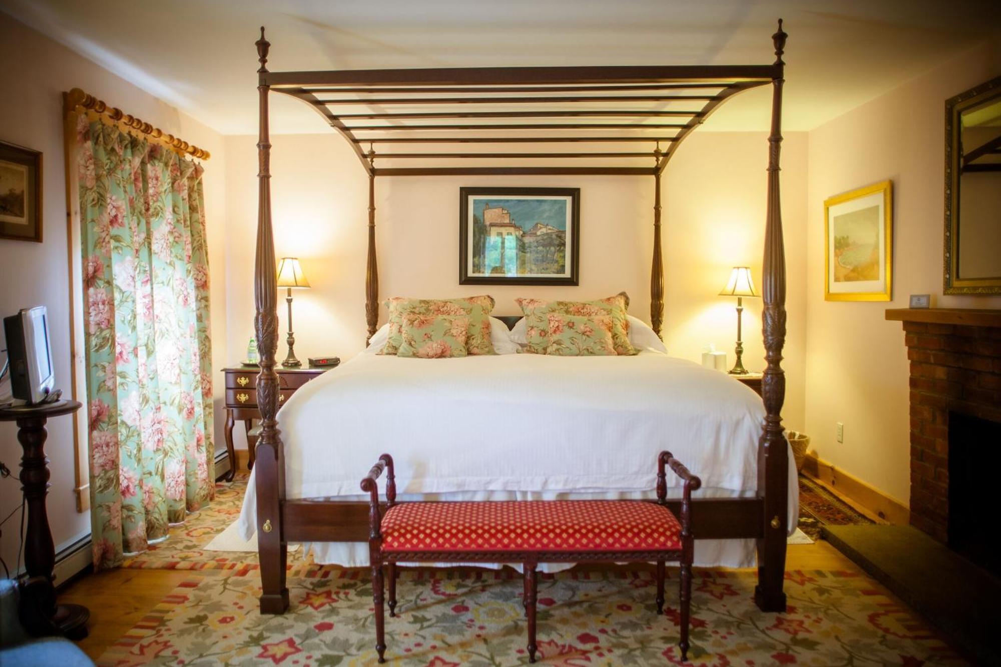 Highland Lake Inn Andover Bagian luar foto