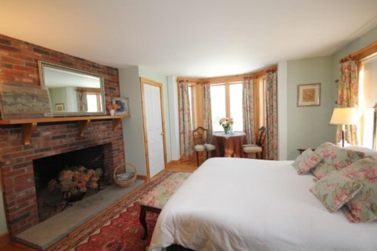Highland Lake Inn Andover Bagian luar foto