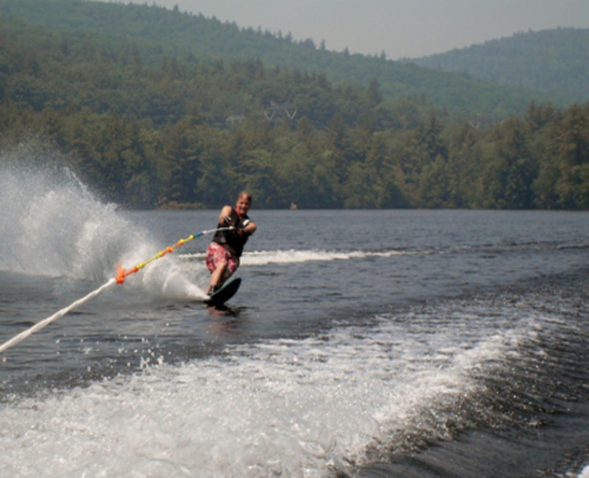 Highland Lake Inn Andover Bagian luar foto